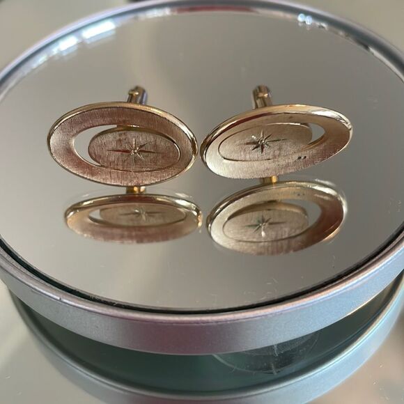 Vintage Swank gold tone oval cuff link s with etched starburst - Picture 1 of 5